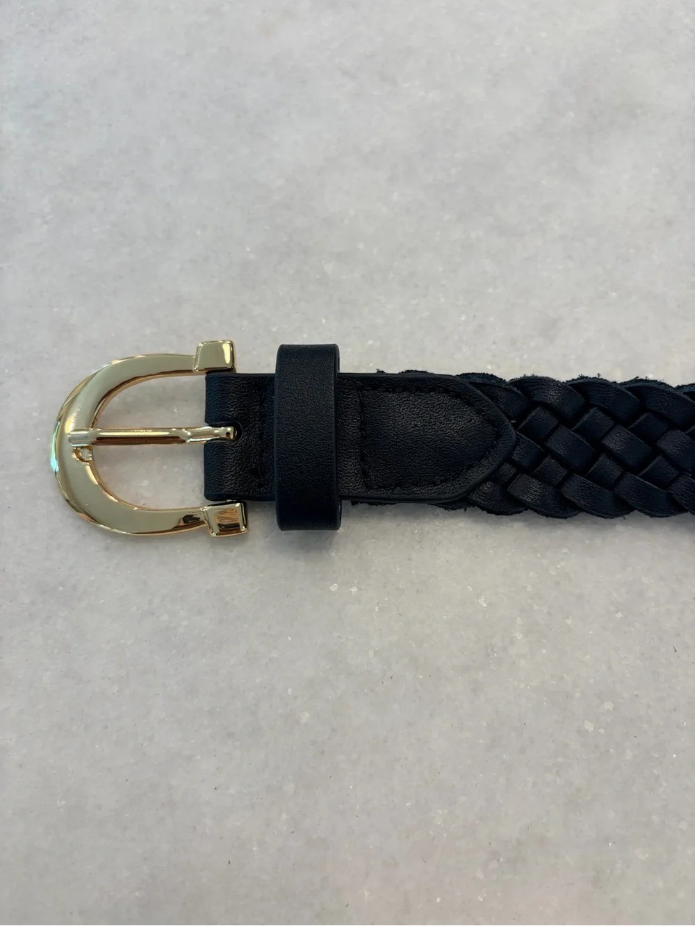 Women’s Black Braided 100% Leather Belt with Gold Buckle. New w/out Tags. M